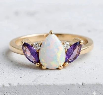 Ny & Trendy 14K Goldplated ( 925s Silver ) Art Deco Vintage Ring - med oval 8x6mm FIRE OPAL sten, Ametyst ( Lab Created ) + Zirkoner, Str. 54