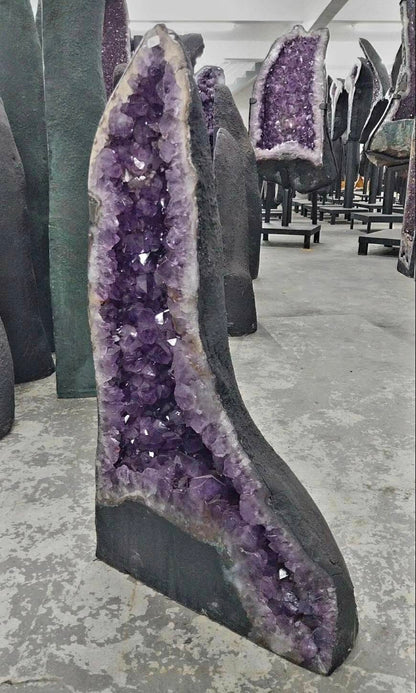 Månedens Utvalget / AMETYST GEODE - Inntil 40% OFF + Fri Frakt - 89x23cm - 46Kg mined in Brazil