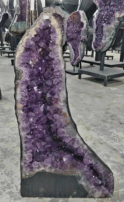 Månedens Utvalget / AMETYST GEODE - Inntil 40% OFF + Fri Frakt - 89x23cm - 46Kg mined in Brazil