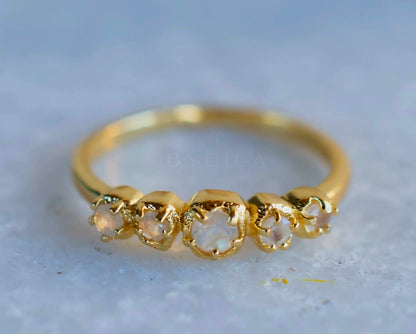 Cila model " Livy " - håndlaget, Designring med Moonstone, 18K Gold Electroplated