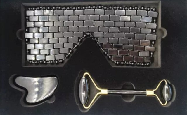 2 - 1 Sort Obsidian Roller & Gua Sha Facial Spa Set