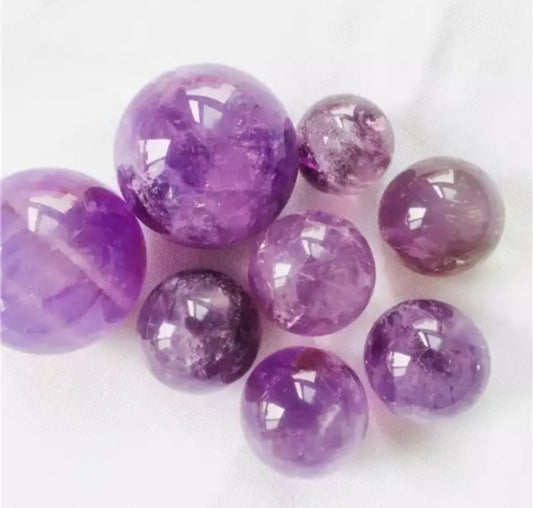 Klar og lys Ametyst AAA+ Premium Quality + Ametyst krystallkule, 45 - 50mm