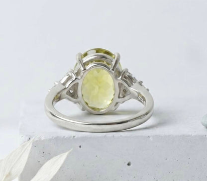 Ny og vakker Green Peridot Statement Ring, 925 Sterling Silver Cluster ( Lab Created& Stone )