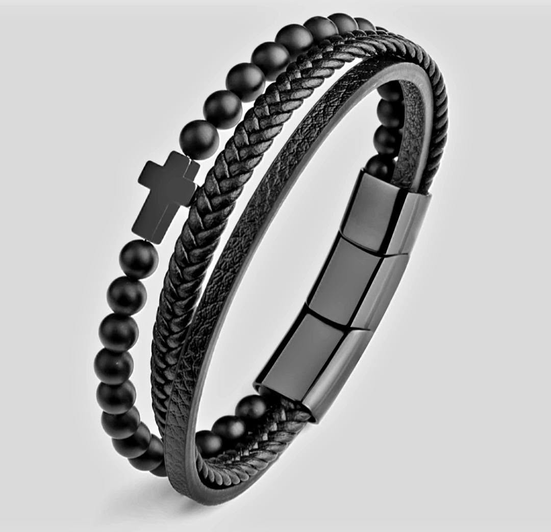 Nye, lekre Sort Obsidian armbånd med skinn ...Triple Row m/kors i Hematitt, justerbare ledd