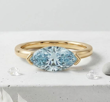 Vakker Mareshia "Solitaire" Marquise Cut Aquamarine Ring ( Lab Created) Designring, Gold Vermeil ( 925s Silver )