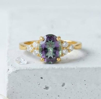 Vakker Art Deco "Solitaire" enstens Mystic Topaz ( Lab Created ) 10x12mm Ring, Gold Vermeil ( 925s Silver )