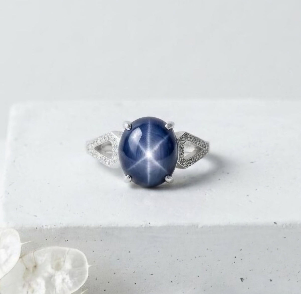 Ny og vakker Art Deco ( Sterling Silver) Oval Blue Star Sapphire ( Lab Created )