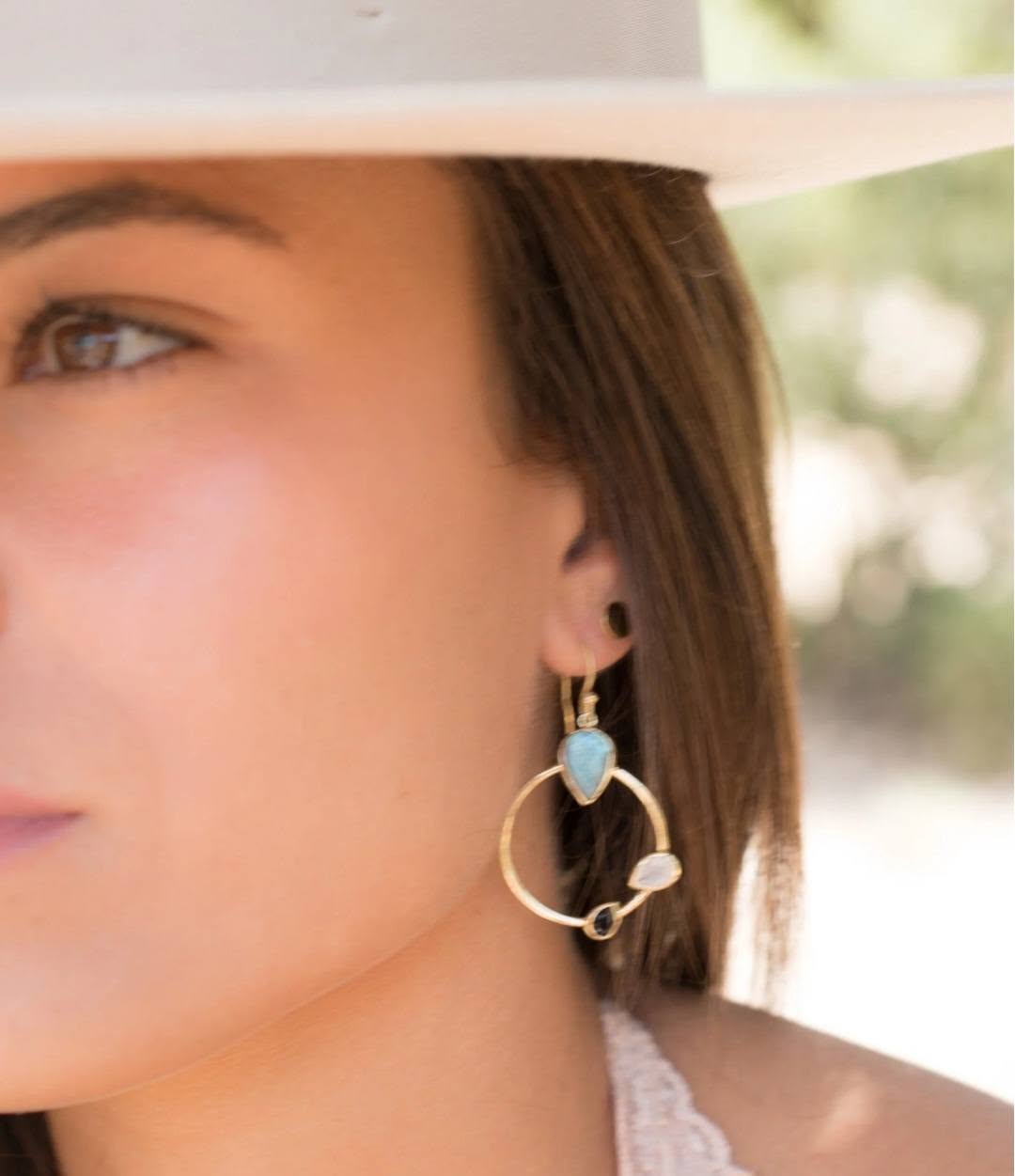 CILA " LAVINIA " Ring Design Black Onyx, Labradorite, Moonstone, Pearl Stud Earrings , 18K Goldplated
