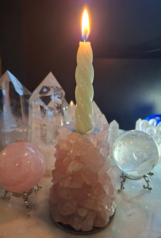 Kampanje Raw Rose Quartz Lysestake ca. 12cm - 600 gram