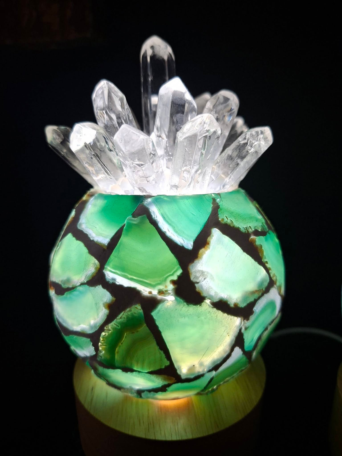 Ny, dekorativ Grønn Agat & Clear Quartz Krystallamper i " Pineapple " Design