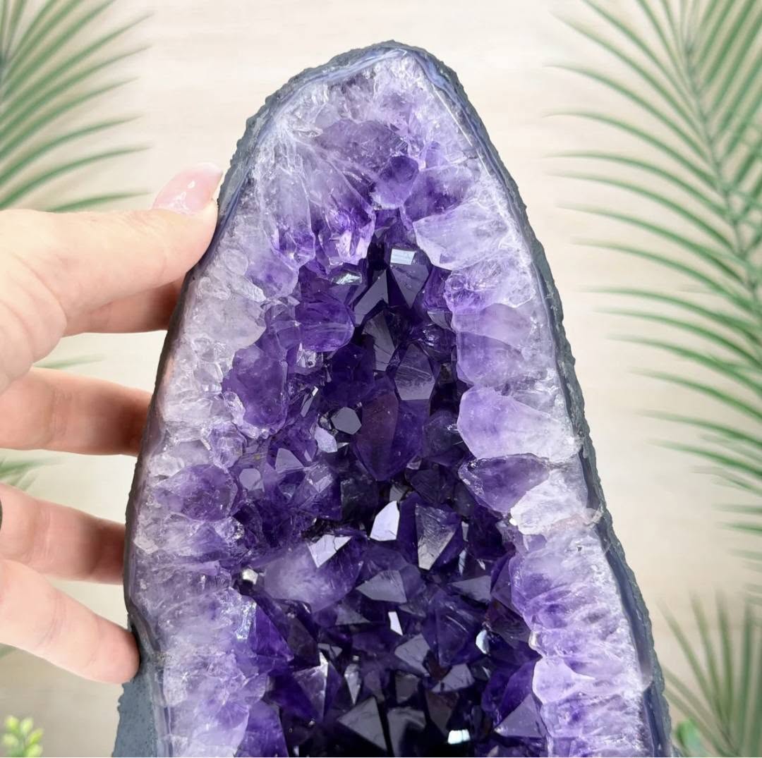 Brazilian Amethyst Cathedral, Extra Plus Quality, ca. 7kg - 28x17cm #5601-1775
