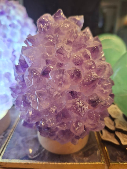 Unik, håndlaget Rå Ametyst BUD Crystal Lamp m/trebase og usb, ca. 13x10cm - 500gram, Medium Size, vario lys ( Hvit, Purple, Green, Blue )