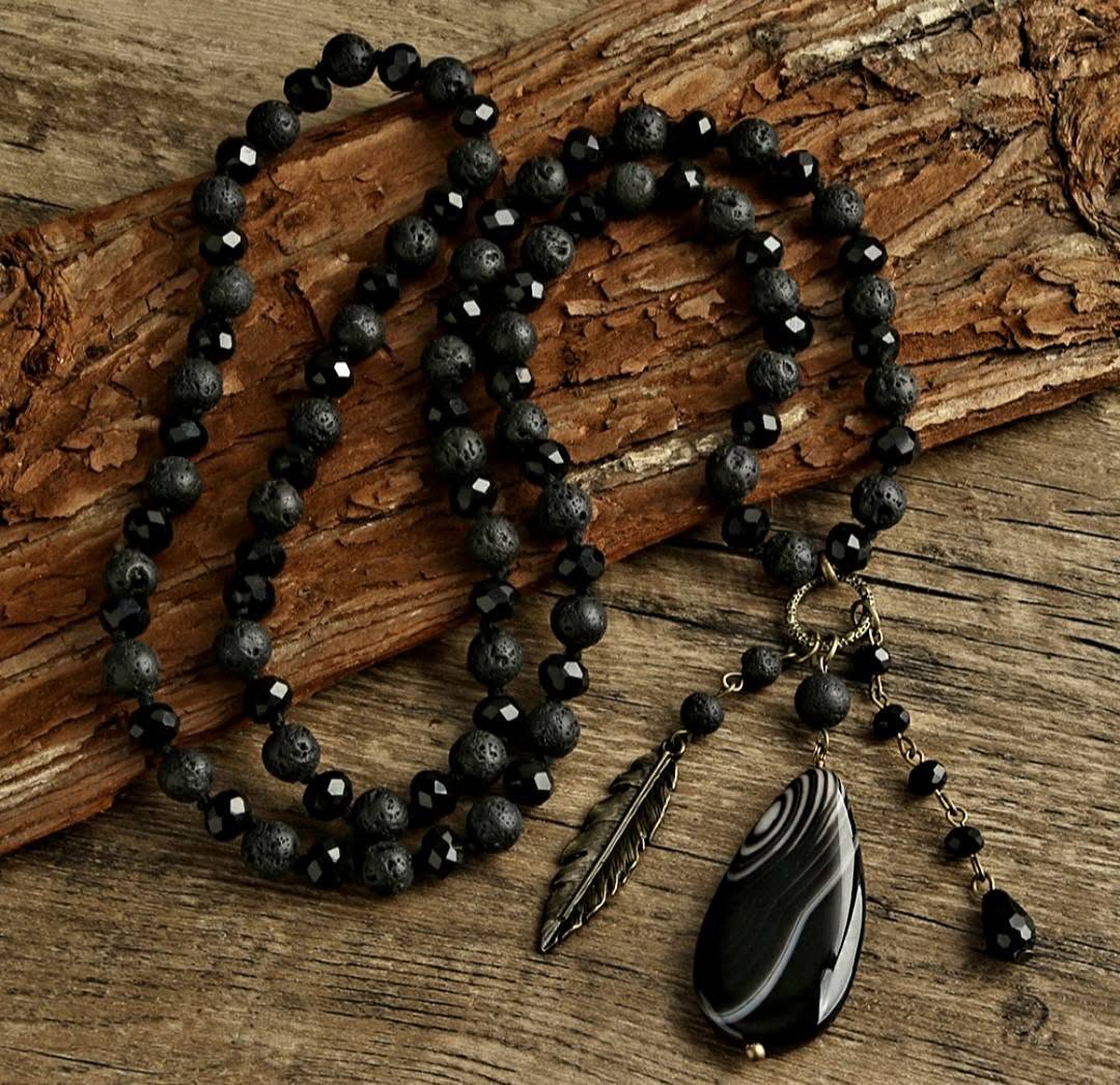 NEW LONG BOHEMIAN BLACK AGATE MALAKJEDE ( 80cm ) w/ Oval Pendant