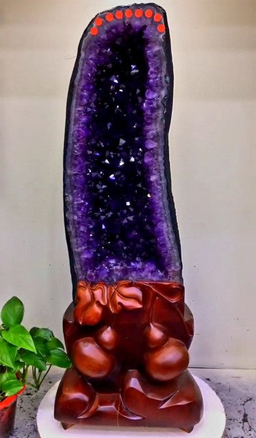 Supervakker AAA High Quality Uruguay Ametyst Geode Size 85 * 26cm, weight 46.8kg, including woodbase