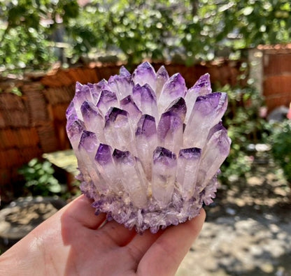 Medium Klar Purple mineralkvarts Cluster Tower krystalldekorasjon, ca. 500gram