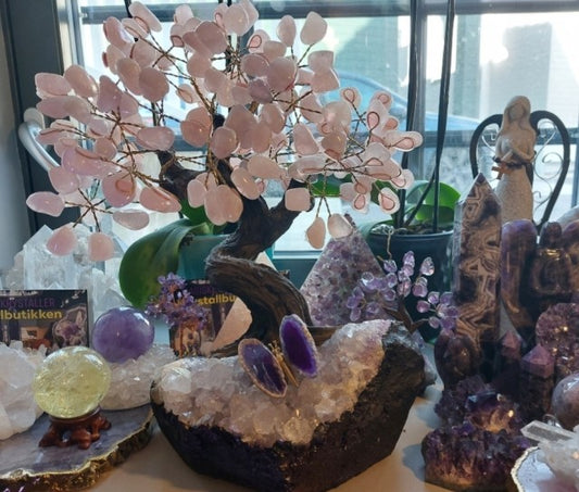 Vakkert og eksklusivt XL Feng Shui - Bonsai Brazilian Lykketre m/ Rose Quartz og Ametyst Clusterfot, ca. 35cm,