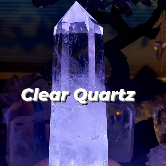 Nye Large Clear Quartz Tower " Himalaya Rainbow Design " inkl. led trebase, ca. 15 - 16cm , 600 - 700gram, High Quality