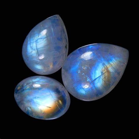 OM MOONESTONE