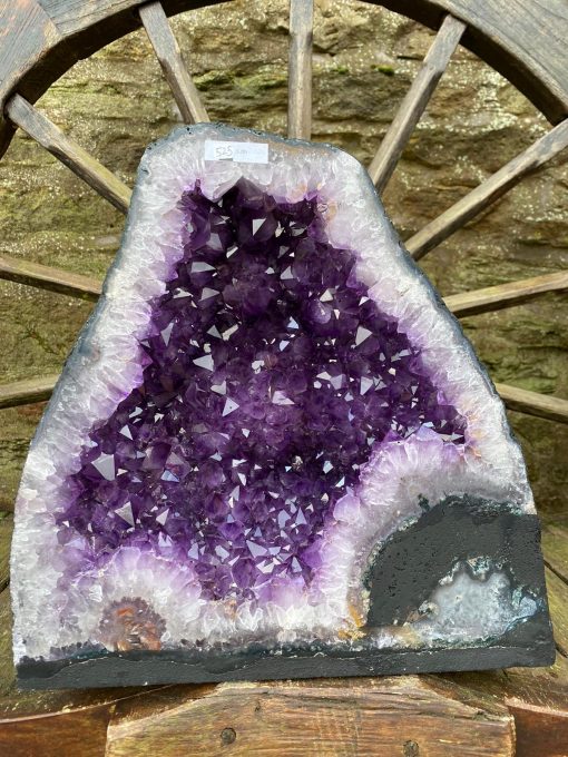 Amethyst Crystal Geode 525 Premium Queen Grade 26.1kg – H37xW38xD19cm