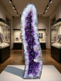 MÅNEDENS UTVALGTE / HIGH QUALITY PREMIUM BRAZILIAN AMETYST GEODE - Inntil 40% OFF + Fri Frakt - Very Tall Amethyst Crystal Geode 1213 Premium Queen Grade 41kg – H83xW23xD17cm