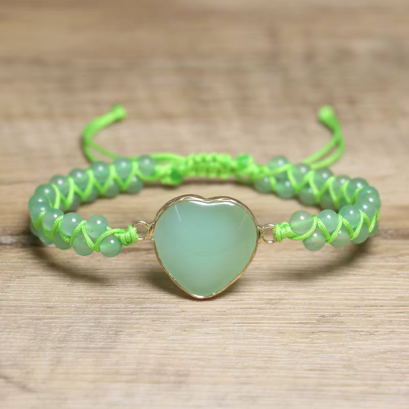 Enkle og vakre Chambhala 2 rader armbånd m/ Hjerteformet Green Quartz sten og små tilsvarende stener ( justerbart )