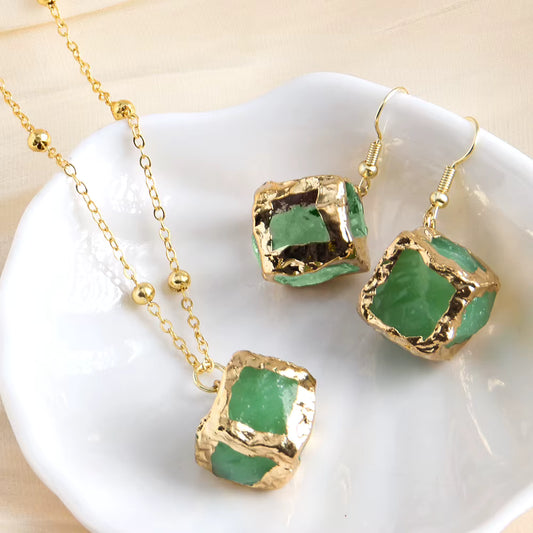Nytt Cube Stone Design Smykkesett ( Kjede, øredobber ), Green Quartz