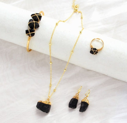 Nye 2025 Design Smykkesett ( Kjede, øredobber, ring, armbÅnd  ), Black Turmaline