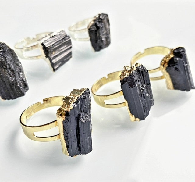Sort RÅ Turmaline Quartz Ring, Gold Electroplated, justerbare