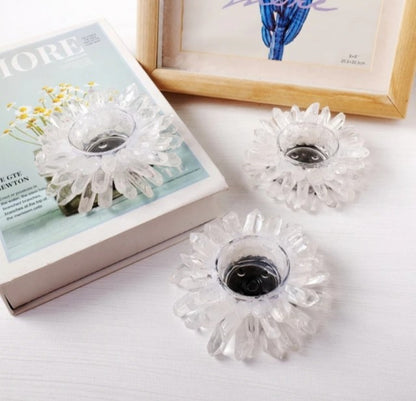 Vakker Clear Quartz Flower Cluster Telys krystalldekorasjon m/innvendig glass, ca. 10cm