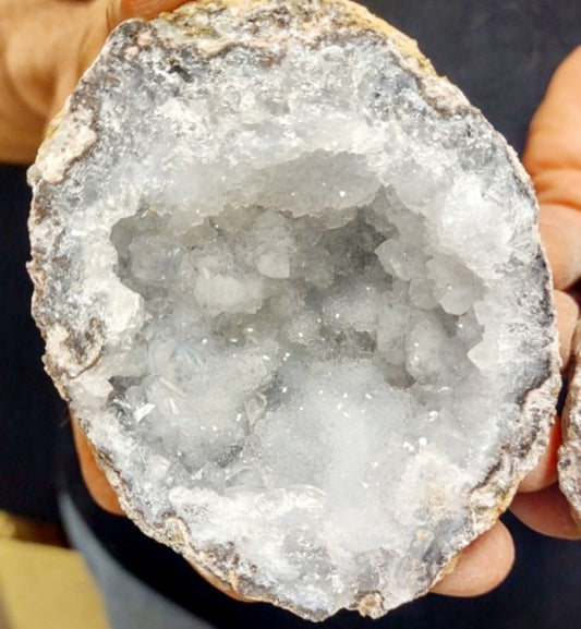 Sparkling Coconut White Quartz Mexican Trancas Geode ( par ), ca. 750gram, 8.75cm