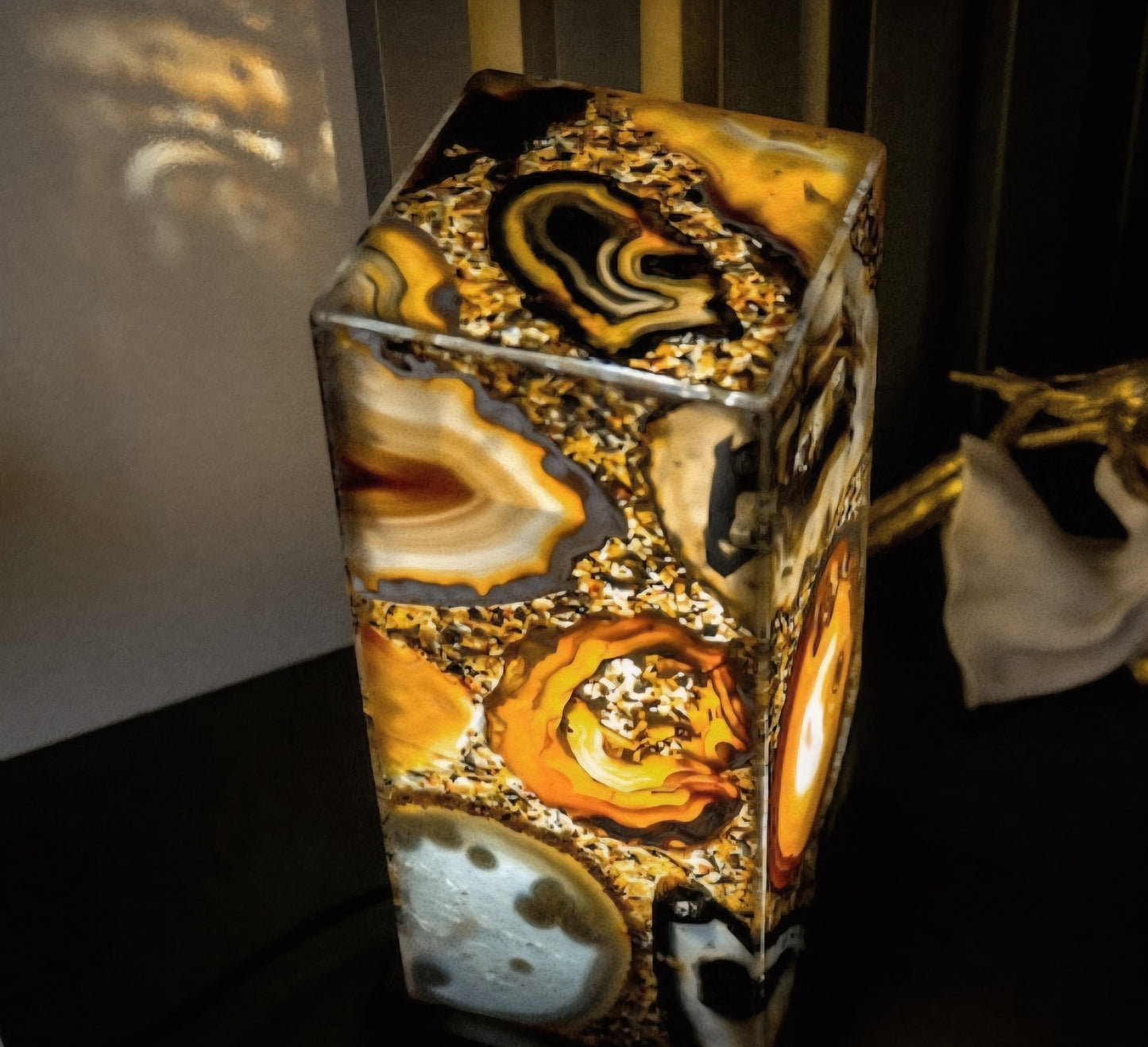 Natural & Exclusive Agate Desk/Floor Lamp Handmade in Brazil - Large, Compact, Elegant, 60x15cm