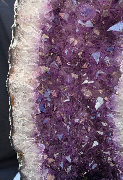 Tall Amethyst Crystal Geode 1094 Premium Queen Grade 16.41kg – H46xW23xD14cm