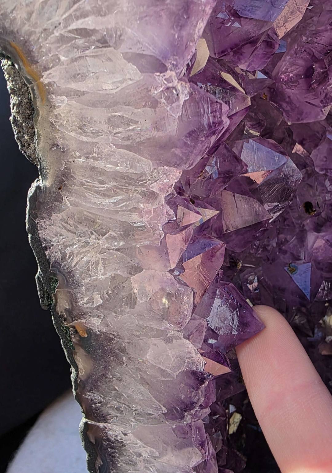 Tall Amethyst Crystal Geode 1094 Premium Queen Grade 16.41kg – H46xW23xD14cm