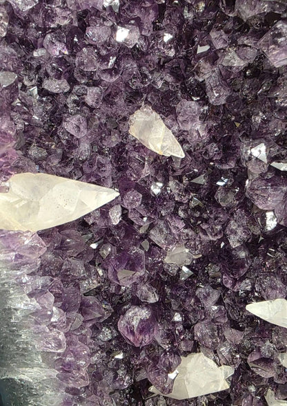 Tall Amethyst Crystal Geode 1108 Premium Queen Grade 16.44kg – H52xW20xD15cm