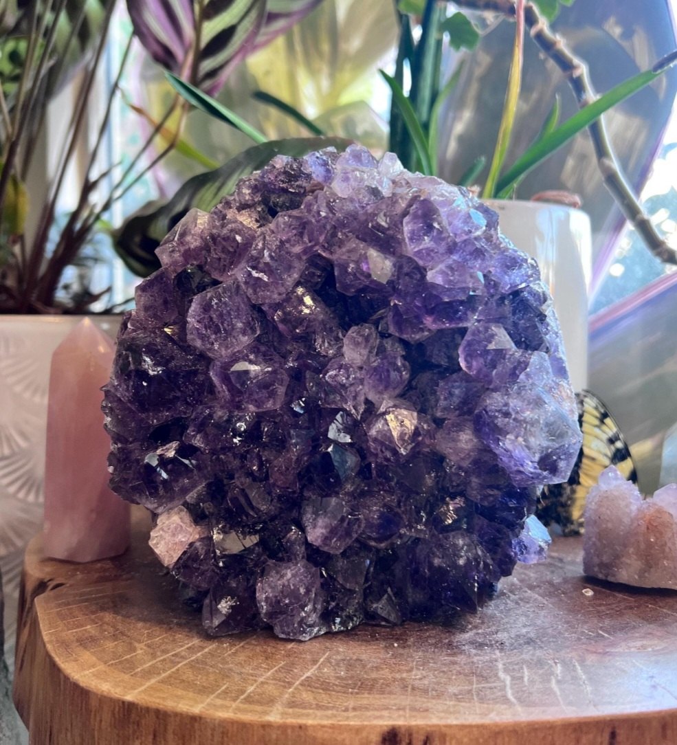 Special XXL large / Stor Ametyst Rå Kvarts Cluster Lampe fra Brasil, ca. 4 - 5kg ( 20 - 25cm ) m/ledlys