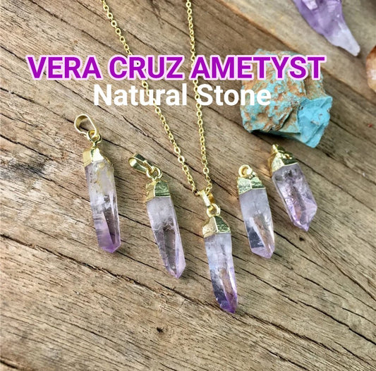 Nye, vakre Brazilian Vera Cruz råkrystall anheng m/kjede, gold electroplated