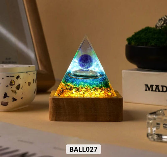 Nye, Crystal Argonite Pyramid led decorlamper... Blue Lapis , 6cm m/Tree inkl. trebase