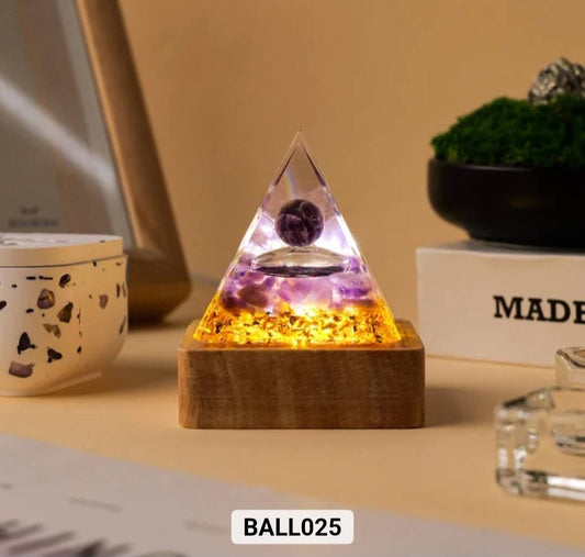 Nye, Crystal Argonite Pyramid led decorlamper... Citrine , 6cm m/Sphere inkl. trebase