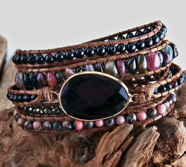 NYHET 2023 ! BOHO WRAP BRACELET 5 rader armbÅnd med vakker sort Agate sten.