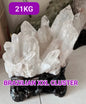 Stort og unikt XXL Brazilian White Quartz Tower Cluster, ca. 21Kg inkl. dekorativ, håndlaget trebase