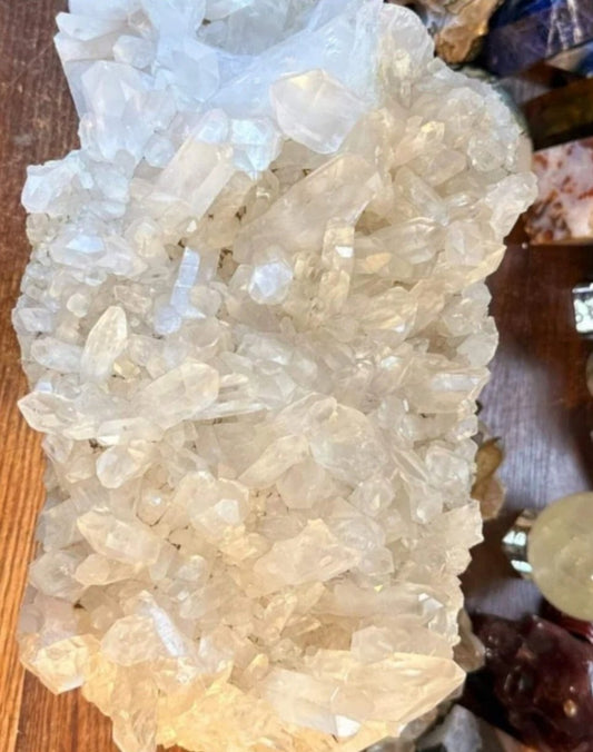 Stort og unikt Brazilian Clear Quartz Cluster, 35x20cm - 5.5kg