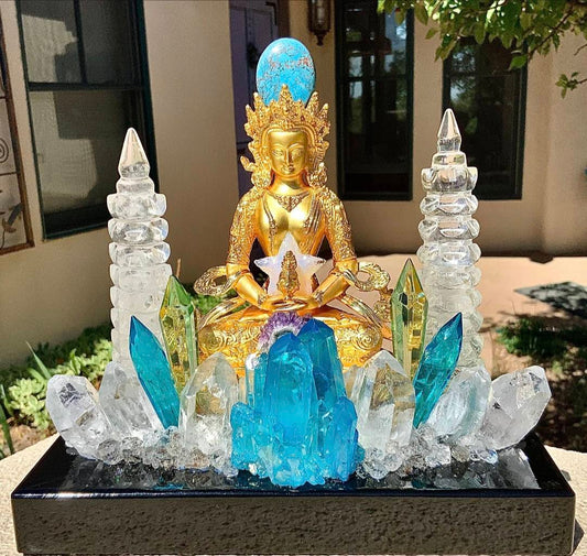 Fantastisk håndlaget Kvarts Krystall Lampedekorasjon med bla. Ametyst, Aura Quartz og Klar Kvarts, GOLDEN SITTING BUDDHA Design - “ STAR SEED SACRED SPIRITUAL GROWTH