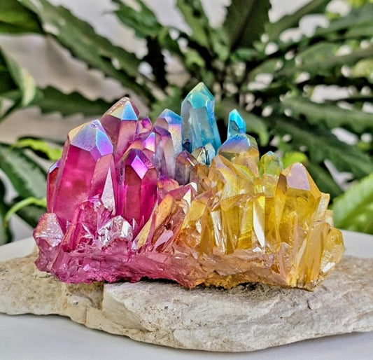 Lys Grønn og Purple Aura Kvarts Cluster Xlarge ca. 15x10cm , ca. 500 gram