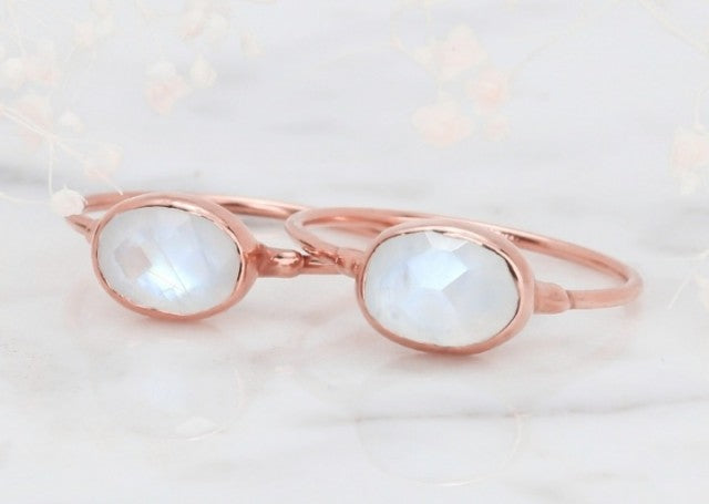 Ny, hÅndlaget rustik Rosegull Ring med Moonstone
