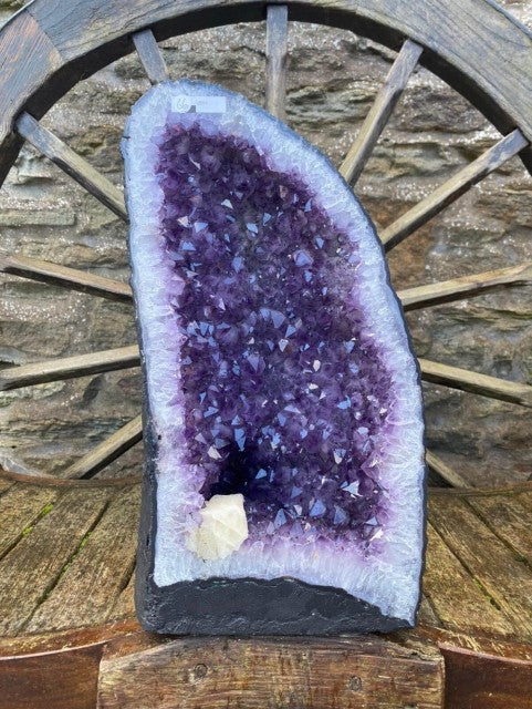 Amethyst Crystal Geode 66 Premium Queen Grade 19.59kg – H43xW22xD22cm