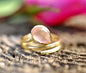 HÅndlaget, Designring med liten drÅpeformet Rose Quartz sten,  18 K Gold Electroplated