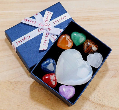 Chakra Heart Sett m/ 50mm Clear Quartz Heart +  7 pcs 20mm Chakra Hearts