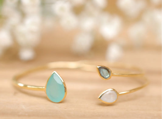 CILA Design Armbånd w/natural Aqua Chalsedony, Labradorite, Moonstone stones, 3 blade Design, Gold Electroplated