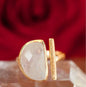 Ny og vakker, enkel håndlaget " Laura " Gold Vermeil m/ Moonstone