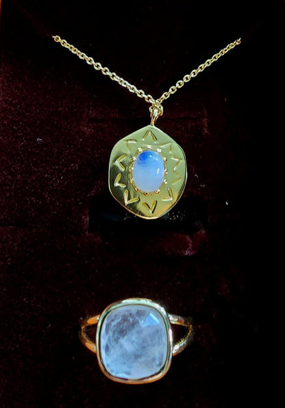 KAMPANJE NATURAL STONE JEWELRY PACK ( CILA 18K Goldplated Medalion Necklace + MICCI Design Ring w/Natural Stone )